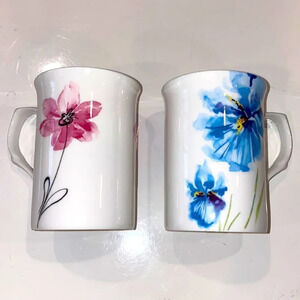 New Set of 2 Stechcol Floral mugs